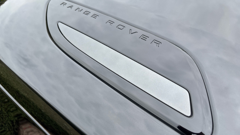 Land Rover Range Rover Velar 2.0 D200 MHEV Belgravia Edition 5dr Auto Diesel Estate